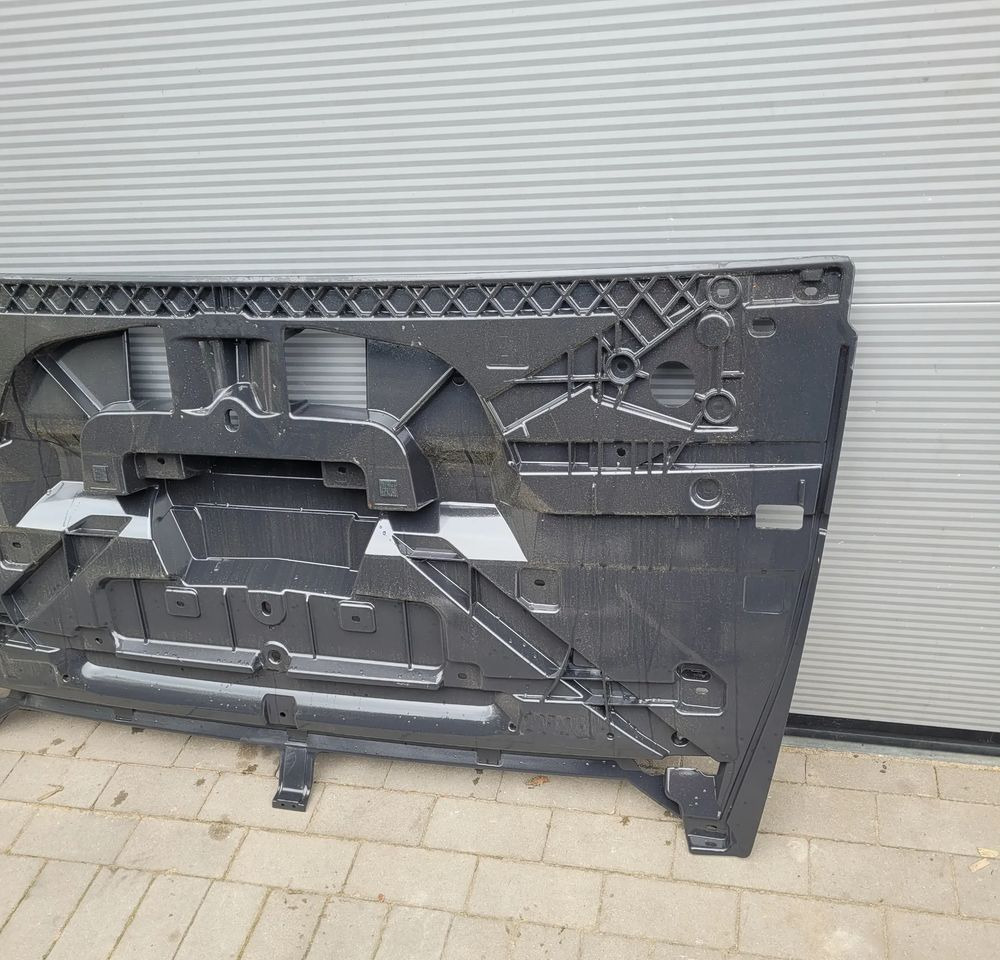 ATRAPA MASKA DAF XF 106 ORYGINAŁ 1835730 CHWALIM116 - Capota para Camión: foto 2 ATRAPA MASKA DAF XF 106 ORYGINAŁ 1835730 CHWALIM116 - Capota para Camión: foto 2