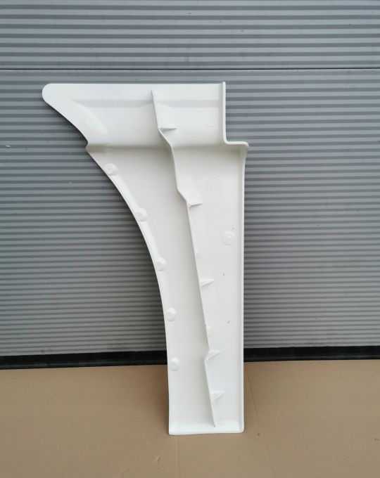 BANAN MASKOWNICA BŁOTNIKA MAN TGX RH RAL 9010 - Guardabarros para Camión: foto 2 BANAN MASKOWNICA BŁOTNIKA MAN TGX RH RAL 9010 - Guardabarros para Camión: foto 2