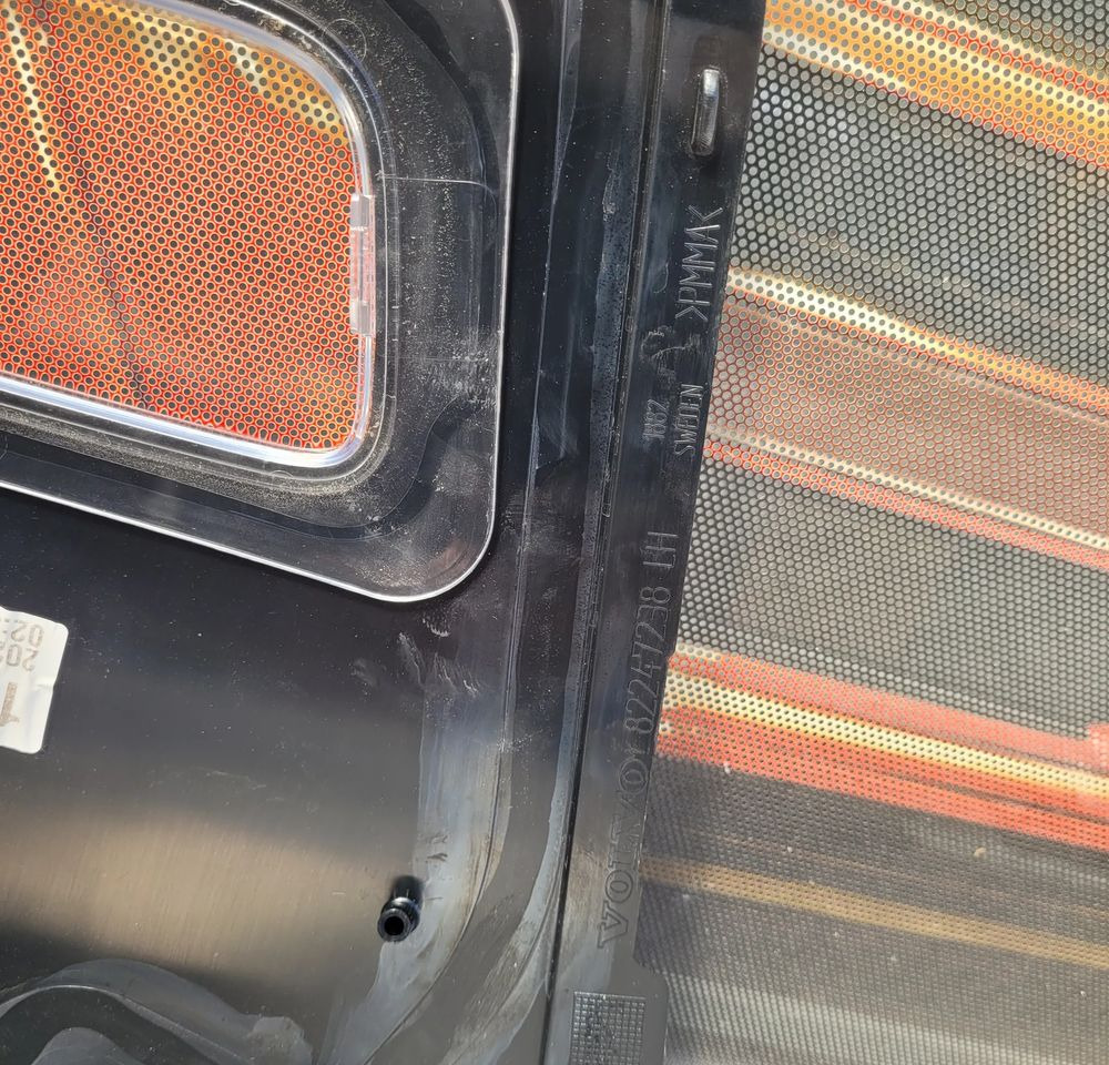 BLENDA NAROZNIK VOLVO FH4 FH5 XL ORYGINAŁ CHWALIM116 - Carrocería y exterior para Camión: foto 4 BLENDA NAROZNIK VOLVO FH4 FH5 XL ORYGINAŁ CHWALIM116 - Carrocería y exterior para Camión: foto 4