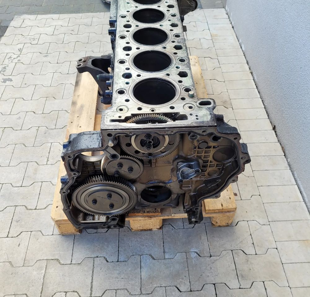 BLOK SILNIKA MERCEDES ACTROS MP4 EURO6 R471 09 - Bloque de cilindros para Camión: foto 3 BLOK SILNIKA MERCEDES ACTROS MP4 EURO6 R471 09 - Bloque de cilindros para Camión: foto 3