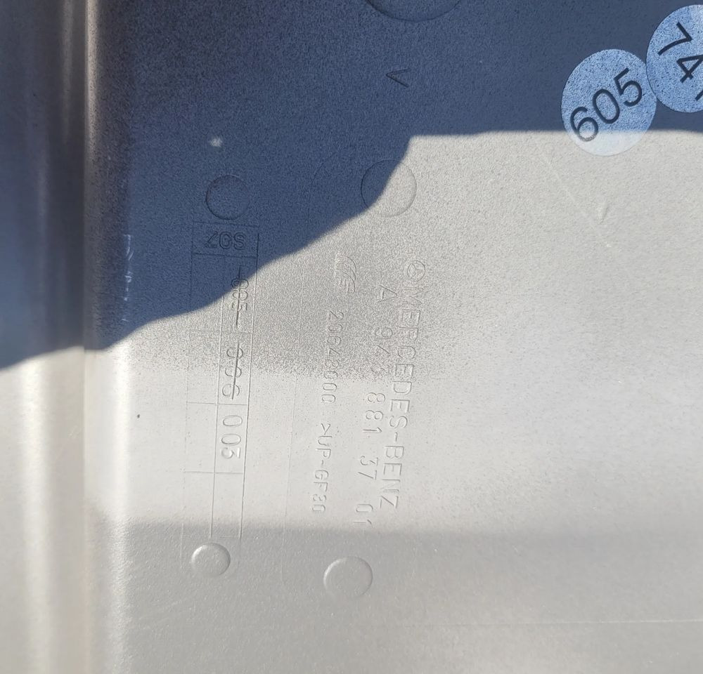 BŁOTNIK LH MERCEDES ACTROS MP3 NOWY ORYGINAŁ A9438813701 CHWALIM116 - Guardabarros para Camión: foto 3 BŁOTNIK LH MERCEDES ACTROS MP3 NOWY ORYGINAŁ A9438813701 CHWALIM116 - Guardabarros para Camión: foto 3