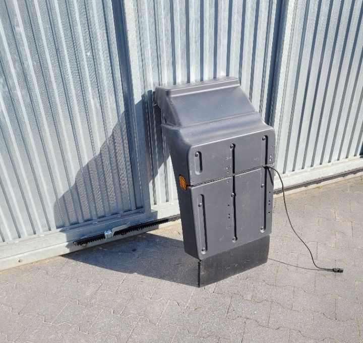 BLOTNIK MAN TGM LH NOWY ORYGINAL 81.61210-0521/0525 - Guardabarros para Camión: foto 1 BLOTNIK MAN TGM LH NOWY ORYGINAL 81.61210-0521/0525 - Guardabarros para Camión: foto 1