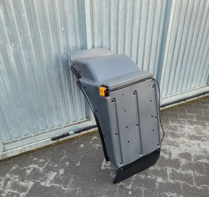 BLOTNIK MAN TGM LH NOWY ORYGINAL 81.61210.0541/0547 - Guardabarros para Camión: foto 1 BLOTNIK MAN TGM LH NOWY ORYGINAL 81.61210.0541/0547 - Guardabarros para Camión: foto 1