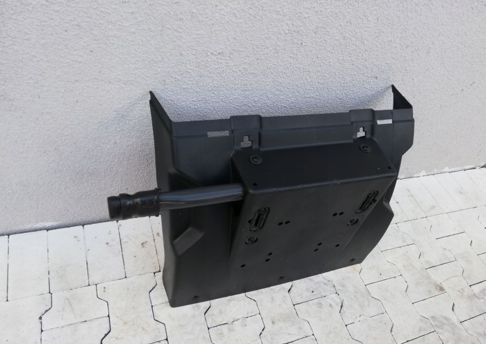 BŁOTNIK VOLVO FH4 NOWY ORYGINAŁ - Guardabarros para Camión: foto 2 BŁOTNIK VOLVO FH4 NOWY ORYGINAŁ - Guardabarros para Camión: foto 2