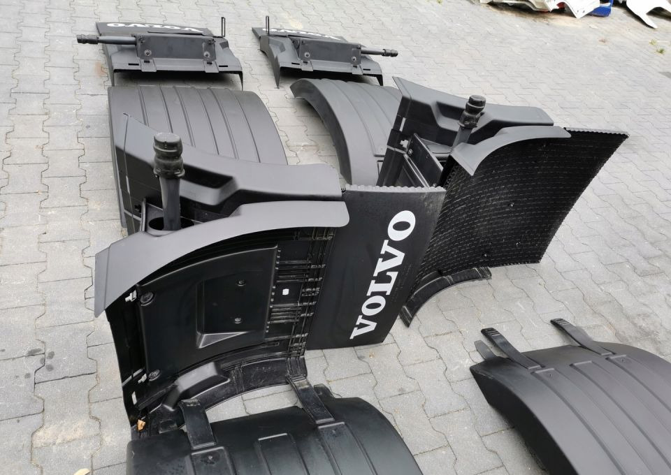 BŁOTNIKI NADKOLE 2 OS VOLVO FH4 NOWY ORYGINAŁ - Guardabarros: foto 3 BŁOTNIKI NADKOLE 2 OS VOLVO FH4 NOWY ORYGINAŁ - Guardabarros: foto 3