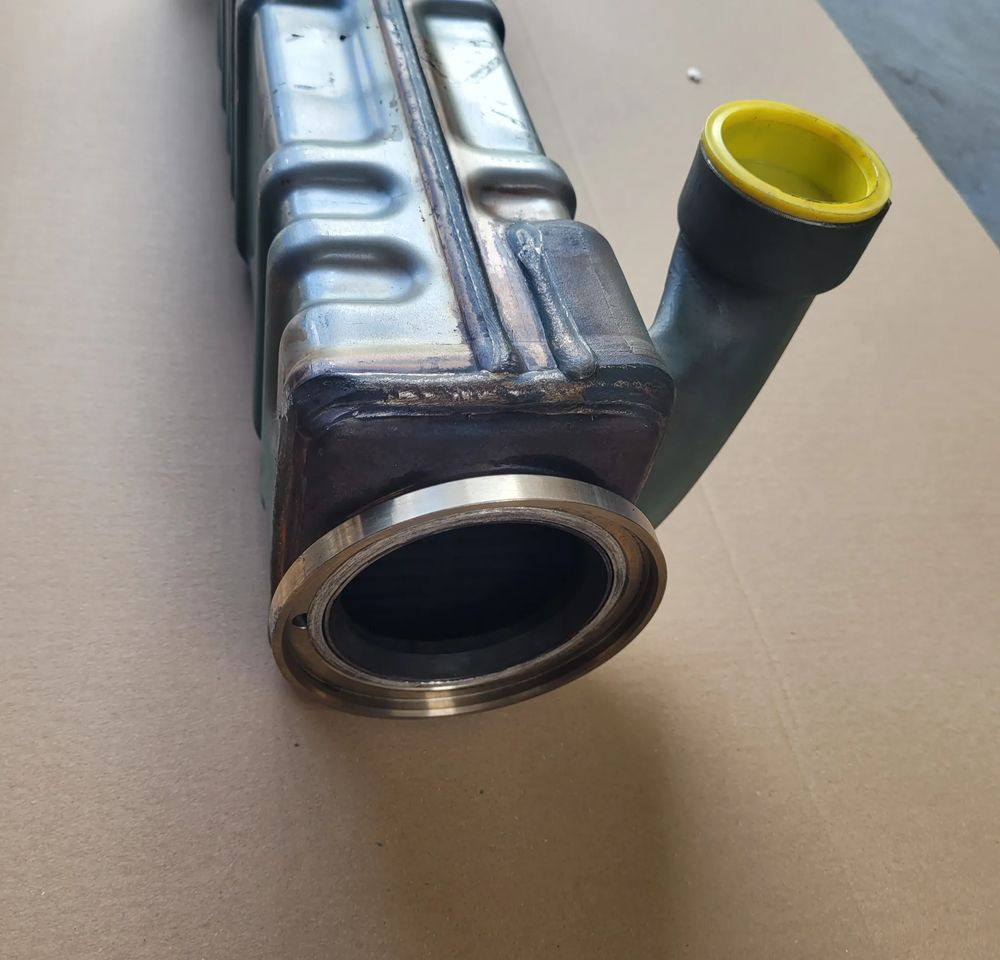 CHŁODNICA EGR VOLVO 21944868 P09 CHWALIM116 - Enfriador EGR para Camión: foto 3 CHŁODNICA EGR VOLVO 21944868 P09 CHWALIM116 - Enfriador EGR para Camión: foto 3