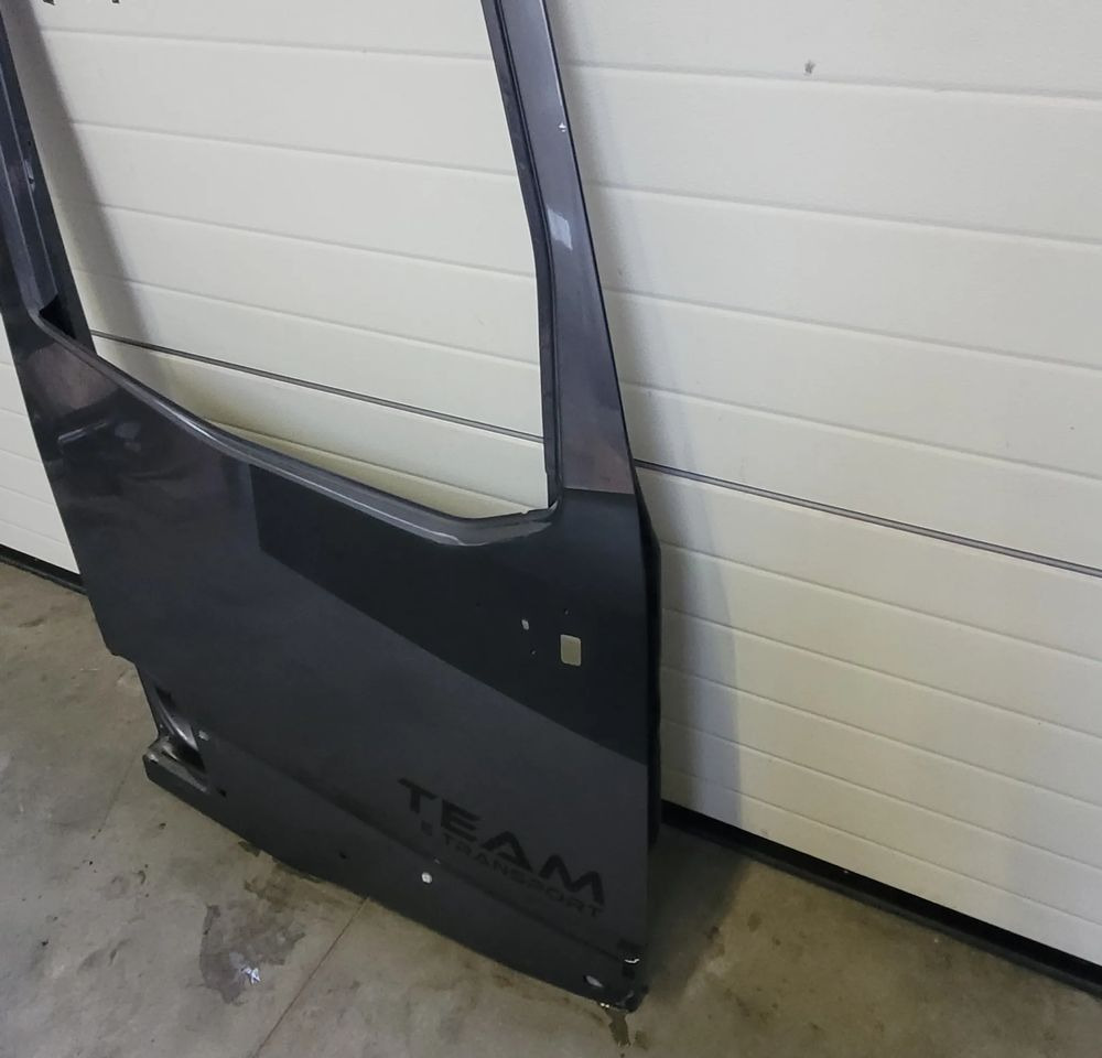 DRZWI RENAULT RANGE T GAMA ORYGINAŁ CHWALIM116 - Puerta y piezas para Camión: foto 3 DRZWI RENAULT RANGE T GAMA ORYGINAŁ CHWALIM116 - Puerta y piezas para Camión: foto 3