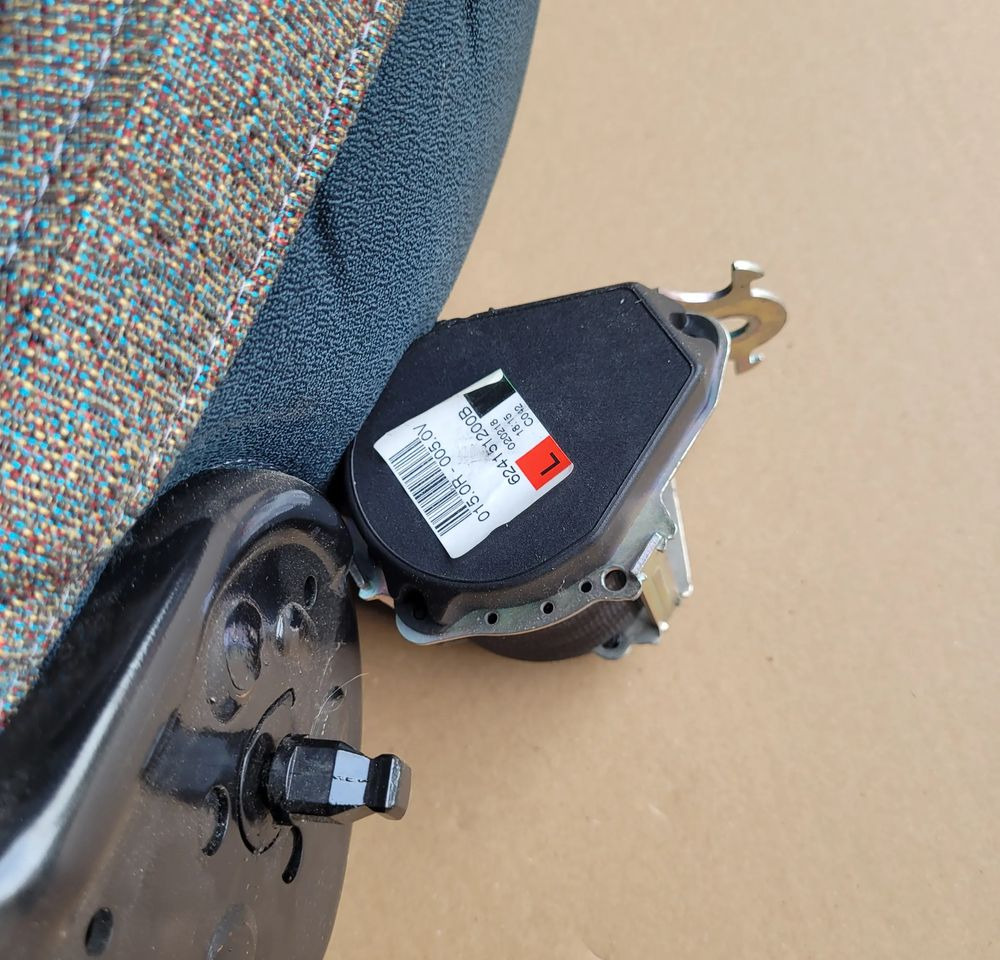 FOTEL OPARCIE VOLVO FH4 ORYGINAŁ CHWALIM116 - Asiento para Camión: foto 3 FOTEL OPARCIE VOLVO FH4 ORYGINAŁ CHWALIM116 - Asiento para Camión: foto 3
