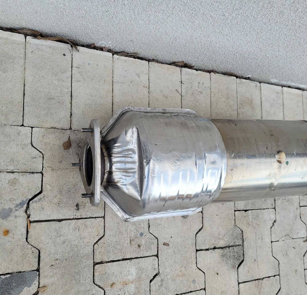 KATALIZATOR DPF IVECO DAILY 5802314718 - Convertidor catalítico para Vehículo comercial ligero: foto 2 KATALIZATOR DPF IVECO DAILY 5802314718 - Convertidor catalítico para Vehículo comercial ligero: foto 2