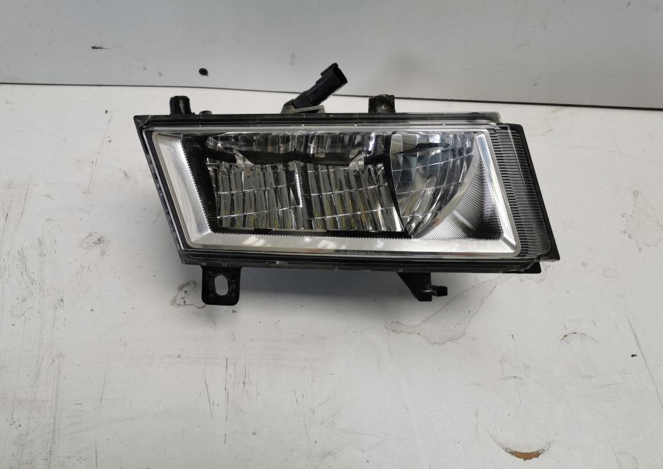 LAMPA HALOGEN SCANIA OM 2552715 - Faro delantero: foto 1 LAMPA HALOGEN SCANIA OM 2552715 - Faro delantero: foto 1
