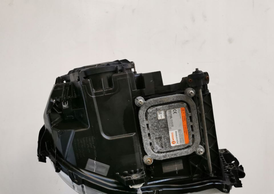 LAMPA MERCEDES ACTROS ANTOS XENON mp4 A9608202639 - Faro delantero para Camión: foto 3 LAMPA MERCEDES ACTROS ANTOS XENON mp4 A9608202639 - Faro delantero para Camión: foto 3