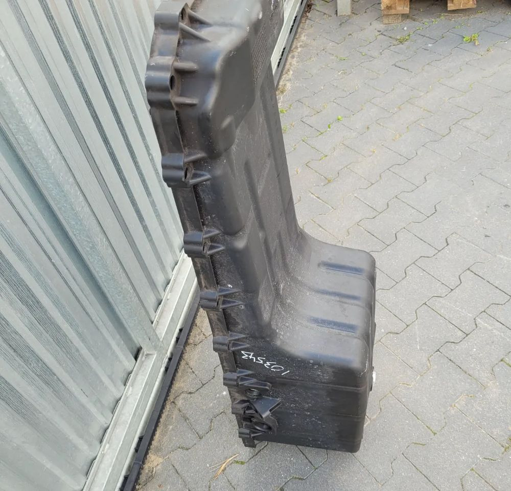 MISKA OLEJOWA RENAULT GAMA VOLVO FH 13 LITRÓW - Cárter de aceite para Camión: foto 2 MISKA OLEJOWA RENAULT GAMA VOLVO FH 13 LITRÓW - Cárter de aceite para Camión: foto 2