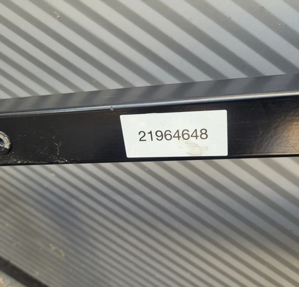 MOCOWANIE WSPORNIK VOLVO FH4 FH5 ORYGINAŁ 21964648 CHWALIM116 - Carrocería y exterior para Camión: foto 4 MOCOWANIE WSPORNIK VOLVO FH4 FH5 ORYGINAŁ 21964648 CHWALIM116 - Carrocería y exterior para Camión: foto 4