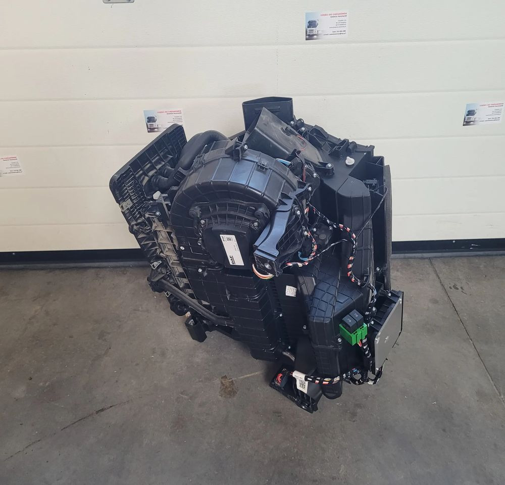NAGRZEWNICA DAF XF 106 FL 2255994 CHWALIM116 - Calefacción/ Ventilación para Camión: foto 2 NAGRZEWNICA DAF XF 106 FL 2255994 CHWALIM116 - Calefacción/ Ventilación para Camión: foto 2