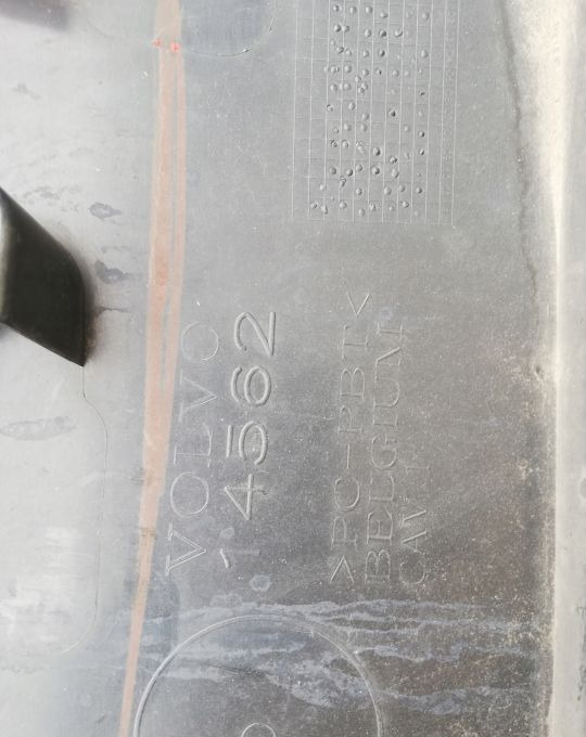 PODSZYBIE VOLVO FH4 ORYGINAŁ - Ventana y piezas para Camión: foto 4 PODSZYBIE VOLVO FH4 ORYGINAŁ - Ventana y piezas para Camión: foto 4