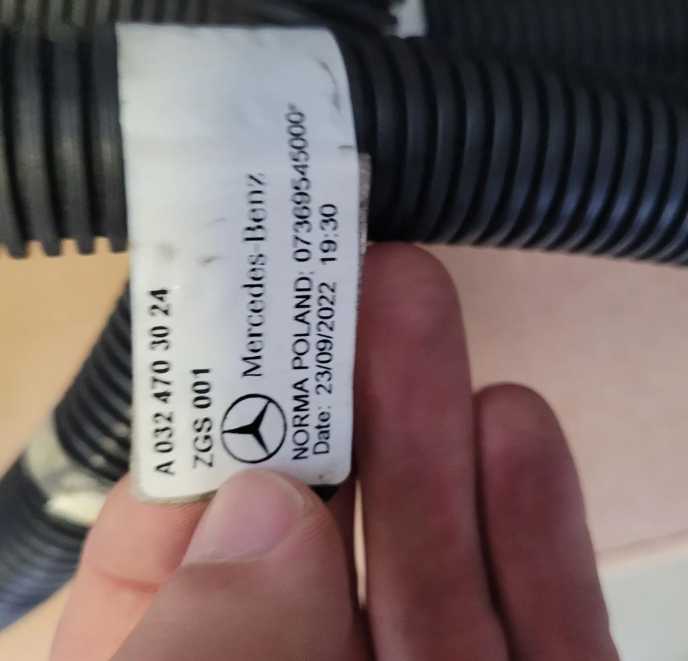 PRZEWODY AD BULE MERCEDES ACTROS MP4 MP5 A0324703024 - Silenciador/ Sistema de escape para Camión: foto 2 PRZEWODY AD BULE MERCEDES ACTROS MP4 MP5 A0324703024 - Silenciador/ Sistema de escape para Camión: foto 2