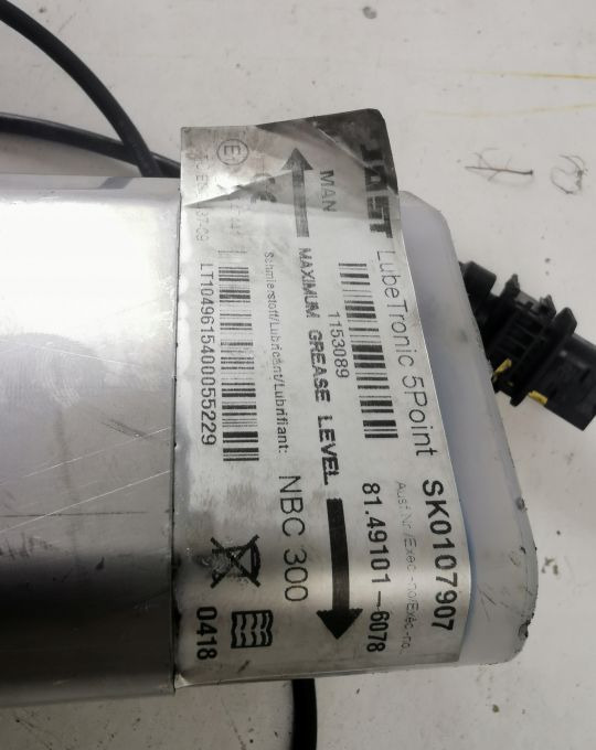 SMAROWANIE SIODŁA JOST MAN TGX TGS 81.49101-6078 - Quinta rueda para Camión: foto 2 SMAROWANIE SIODŁA JOST MAN TGX TGS 81.49101-6078 - Quinta rueda para Camión: foto 2