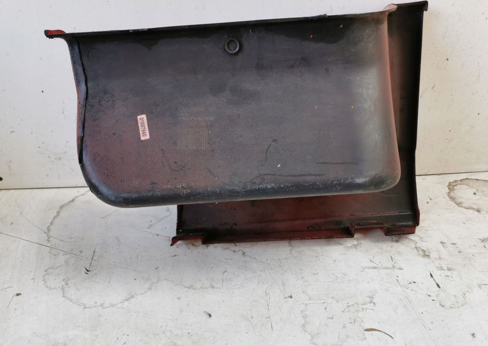 STOPNICA DOLNA VOLVO FH13 RH ORYGINAL 20529640 - Peldaño para Camión: foto 2 STOPNICA DOLNA VOLVO FH13 RH ORYGINAL 20529640 - Peldaño para Camión: foto 2