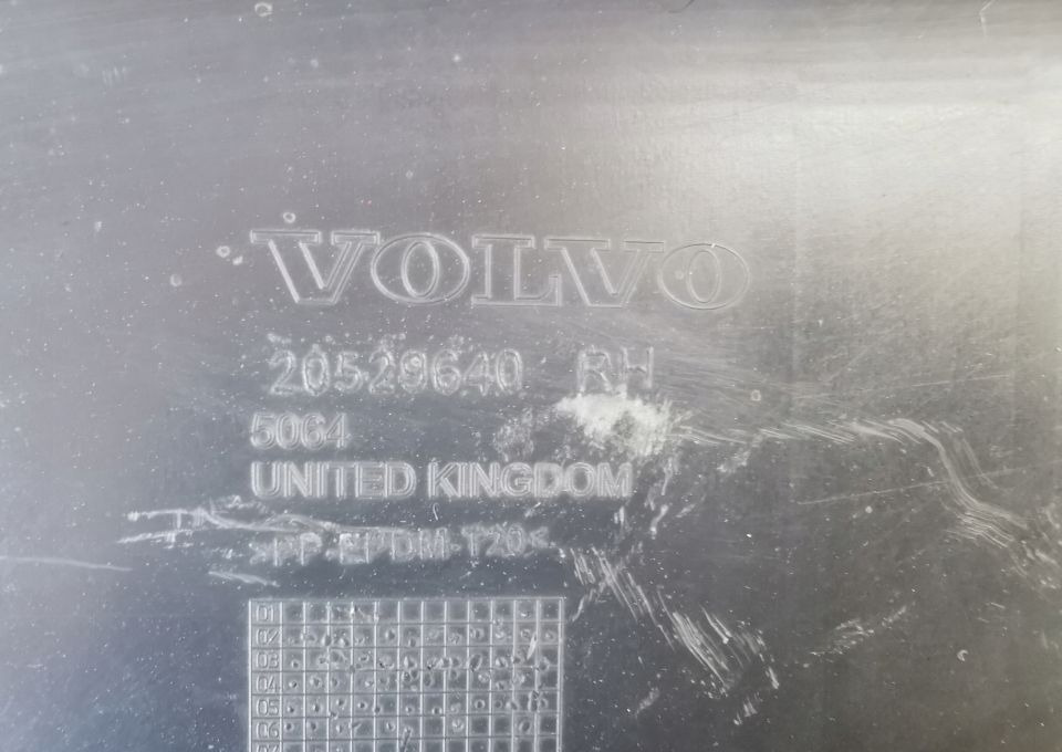 STOPNICA DOLNA VOLVO FH13 RH ORYGINAL 20529640 - Peldaño para Camión: foto 3 STOPNICA DOLNA VOLVO FH13 RH ORYGINAL 20529640 - Peldaño para Camión: foto 3