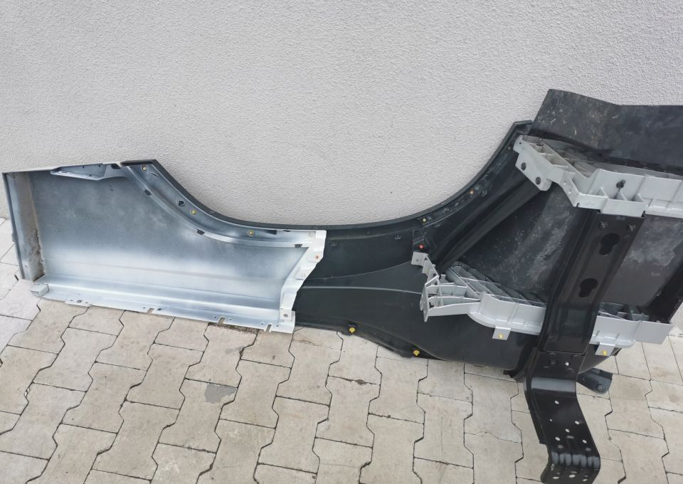 STOPNICA WŁAZ VOLVO FH4 RH. ORYGINAŁ - Peldaño para Camión: foto 5 STOPNICA WŁAZ VOLVO FH4 RH. ORYGINAŁ - Peldaño para Camión: foto 5