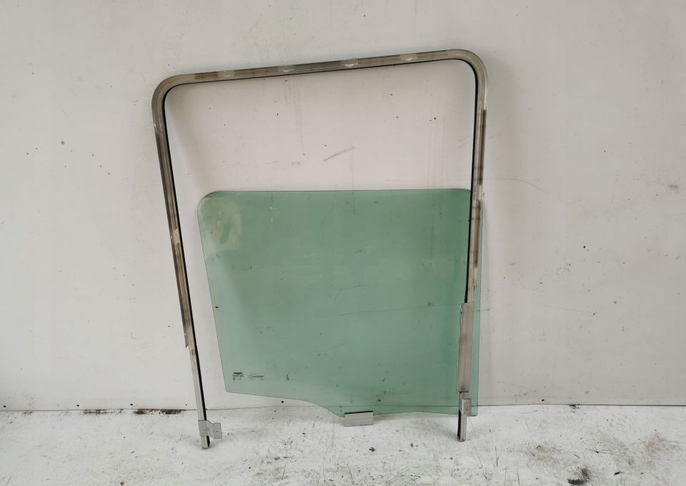 SZYBA RAMKA SCANIA R 1306260 - Puerta y piezas para Camión: foto 1 SZYBA RAMKA SCANIA R 1306260 - Puerta y piezas para Camión: foto 1