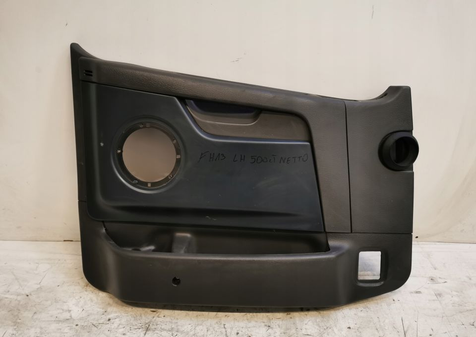 TAPICERKA DRZWI VOLVO FH13 LEWA - Puerta y piezas para Camión: foto 1 TAPICERKA DRZWI VOLVO FH13 LEWA - Puerta y piezas para Camión: foto 1