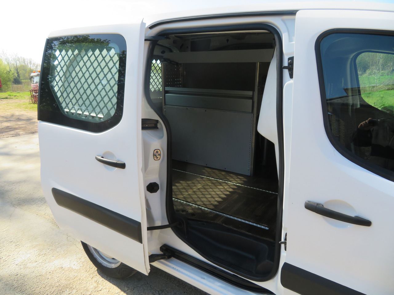 Furgón CITROËN Berlingo 1.6 BlueHDi CLUB: foto 9 Furgón CITROËN Berlingo 1.6 BlueHDi CLUB: foto 9