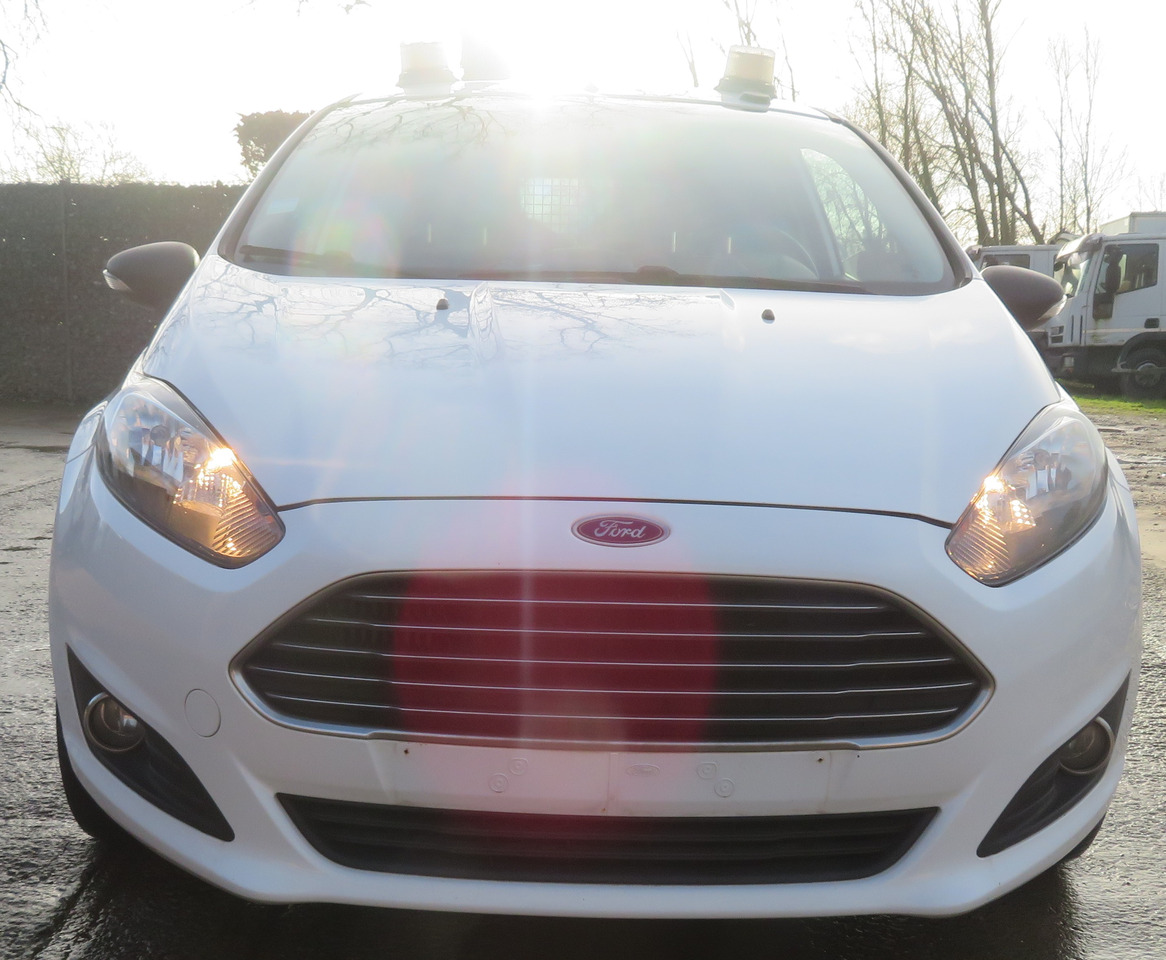 Ford Fiësta Van 1.5 - Furgoneta pequeña: foto 2 Ford Fiësta Van 1.5 - Furgoneta pequeña: foto 2