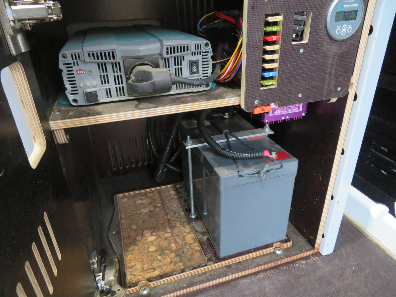 Furgón Ford Transit 2.0TDCi - L2H2: foto 12 Furgón Ford Transit 2.0TDCi - L2H2: foto 12