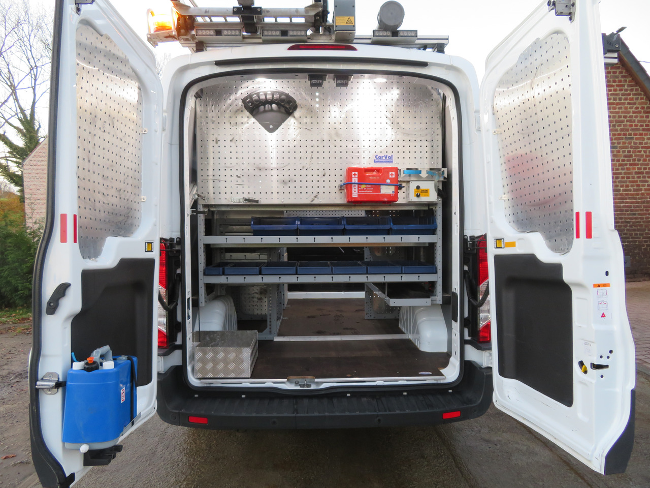 Furgón Ford Transit 2.0TDCi - L2H2: foto 13 Furgón Ford Transit 2.0TDCi - L2H2: foto 13