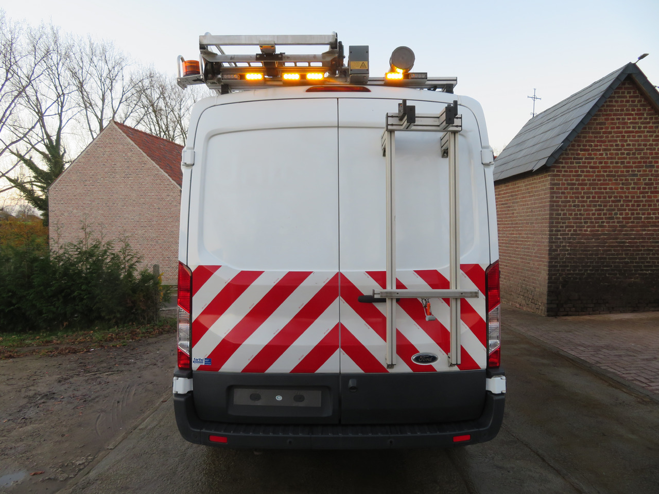 Furgón Ford Transit 2.0TDCi - L2H2: foto 6 Furgón Ford Transit 2.0TDCi - L2H2: foto 6