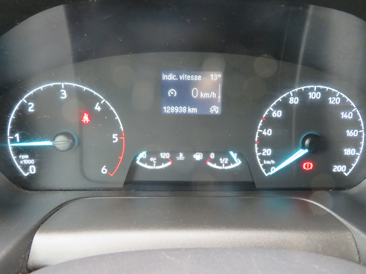 Furgón Ford Transit 2.0TDCi TREND - L2H2: foto 15