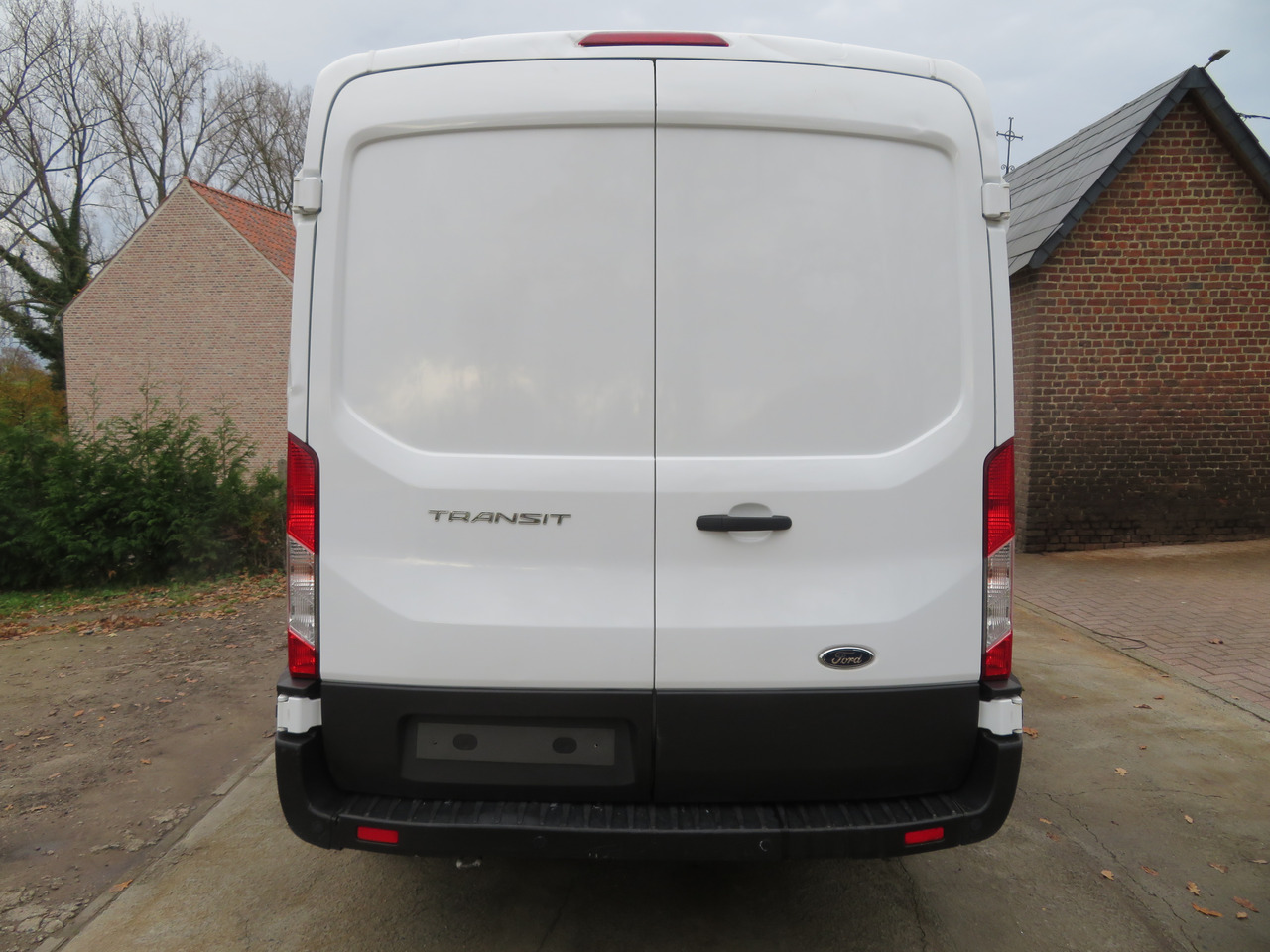 Furgón Ford Transit 2.0TDCi TREND - L2H2: foto 6