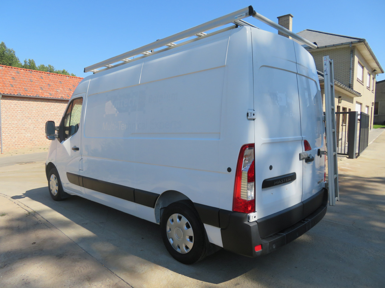 RENAULT Master 2.3dCi Energy Grand Confort & Media Nav - L2H2 - Furgoneta pequeña: foto 5 RENAULT Master 2.3dCi Energy Grand Confort & Media Nav - L2H2 - Furgoneta pequeña: foto 5