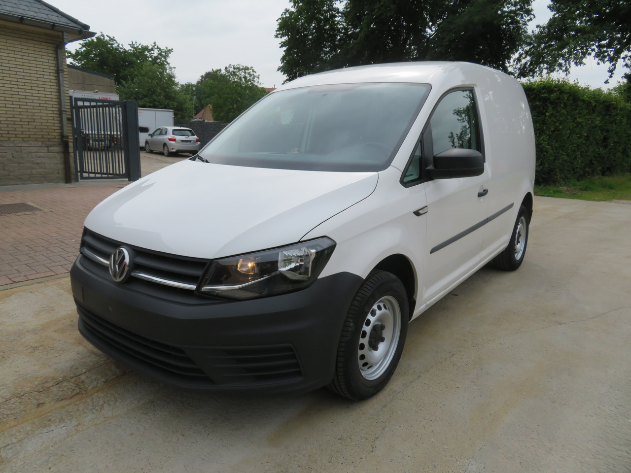 VOLKSWAGEN Caddy 2.0 TDi - Furgoneta pequeña: foto 3 VOLKSWAGEN Caddy 2.0 TDi - Furgoneta pequeña: foto 3