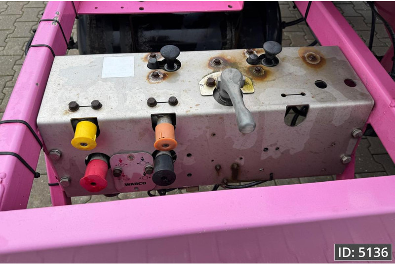 Broshuis 3UCC-39/45 Multi / 2x Extandable / 2x Lift Axle - Portacontenedore/ Intercambiable semirremolque: foto 5 Broshuis 3UCC-39/45 Multi / 2x Extandable / 2x Lift Axle - Portacontenedore/ Intercambiable semirremolque: foto 5