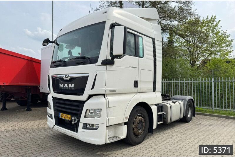 MAN TGX 18.460 XL, Euro 6, / Motor damage / Retarder / 2 Tanks, Intarder - Cabeza tractora: foto 1 MAN TGX 18.460 XL, Euro 6, / Motor damage / Retarder / 2 Tanks, Intarder - Cabeza tractora: foto 1