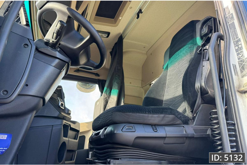 Mercedes-Benz Actros 1848 BigSpace, Euro 6, / Retarder / Standklima / Hydraulics / MP5, Intarder - Cabeza tractora: foto 5 Mercedes-Benz Actros 1848 BigSpace, Euro 6, / Retarder / Standklima / Hydraulics / MP5, Intarder - Cabeza tractora: foto 5