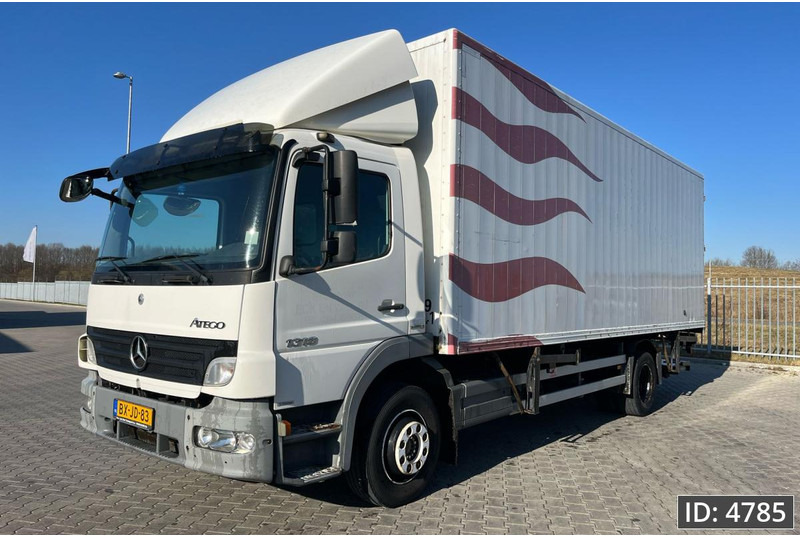 Mercedes-Benz Atego 1318 Day Cab, Euro 5, BDF / EPS automatic / DHOLLANDIA 2000KG - Portacontenedore/ Intercambiable camión: foto 1 Mercedes-Benz Atego 1318 Day Cab, Euro 5, BDF / EPS automatic / DHOLLANDIA 2000KG - Portacontenedore/ Intercambiable camión: foto 1