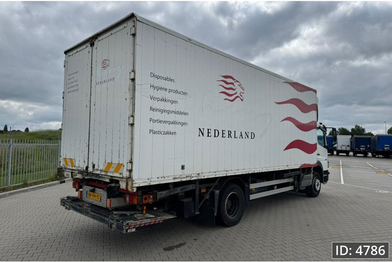 Mercedes-Benz Atego 1318 Day Cab, Euro 5, BDF / EPS automatic / DHOLLANDIA 2000KG - Portacontenedore/ Intercambiable camión: foto 3 Mercedes-Benz Atego 1318 Day Cab, Euro 5, BDF / EPS automatic / DHOLLANDIA 2000KG - Portacontenedore/ Intercambiable camión: foto 3