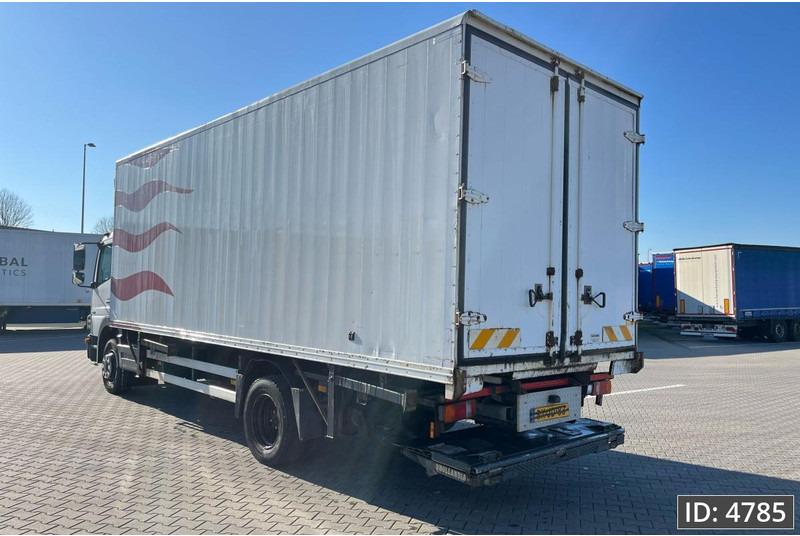 Mercedes-Benz Atego 1318 Day Cab, Euro 5, BDF / EPS automatic / DHOLLANDIA 2000KG - Portacontenedore/ Intercambiable camión: foto 2 Mercedes-Benz Atego 1318 Day Cab, Euro 5, BDF / EPS automatic / DHOLLANDIA 2000KG - Portacontenedore/ Intercambiable camión: foto 2