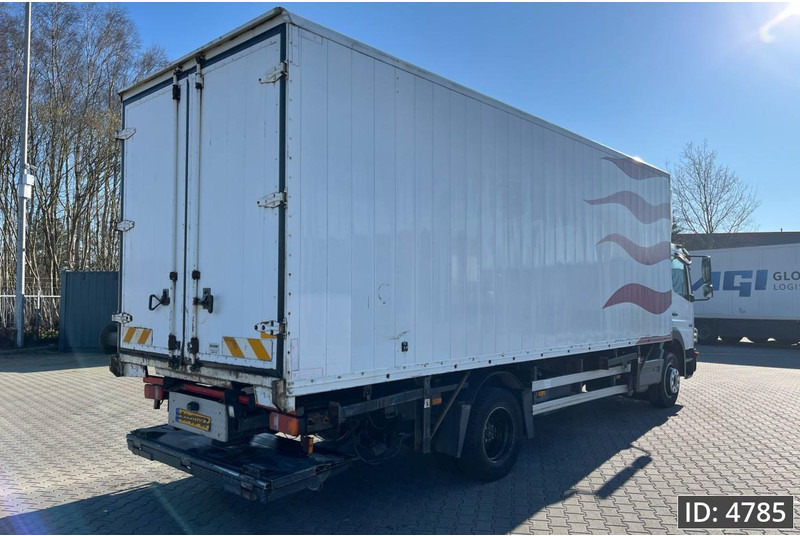 Mercedes-Benz Atego 1318 Day Cab, Euro 5, BDF / EPS automatic / DHOLLANDIA 2000KG - Portacontenedore/ Intercambiable camión: foto 3 Mercedes-Benz Atego 1318 Day Cab, Euro 5, BDF / EPS automatic / DHOLLANDIA 2000KG - Portacontenedore/ Intercambiable camión: foto 3