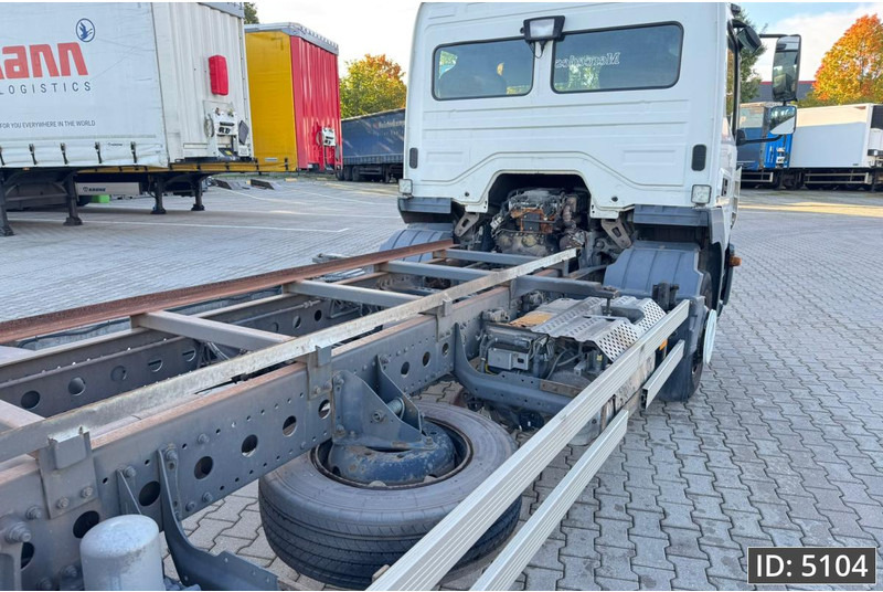 Mercedes-Benz Atego 1318 Day Cab, Euro 6, / BDF / DHOLLANDIA 2000KG - Portacontenedore/ Intercambiable camión: foto 4 Mercedes-Benz Atego 1318 Day Cab, Euro 6, / BDF / DHOLLANDIA 2000KG - Portacontenedore/ Intercambiable camión: foto 4