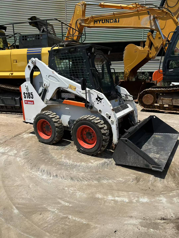 BOBCAT Skid Steer Loader S185 - Minicargadora: foto 2 BOBCAT Skid Steer Loader S185 - Minicargadora: foto 2