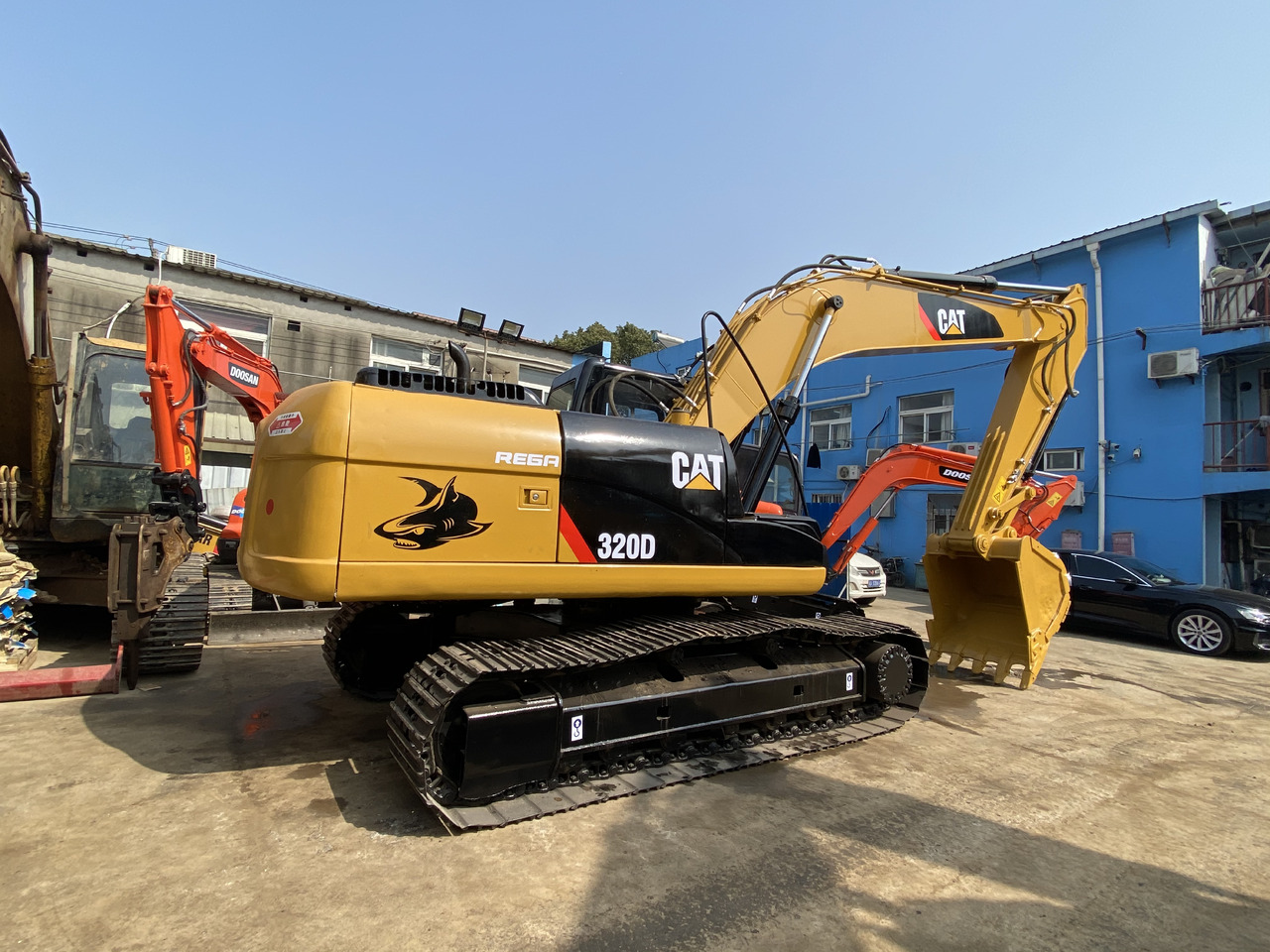 CATERPILLAR 320D - Excavadora de cadenas: foto 1 CATERPILLAR 320D - Excavadora de cadenas: foto 1