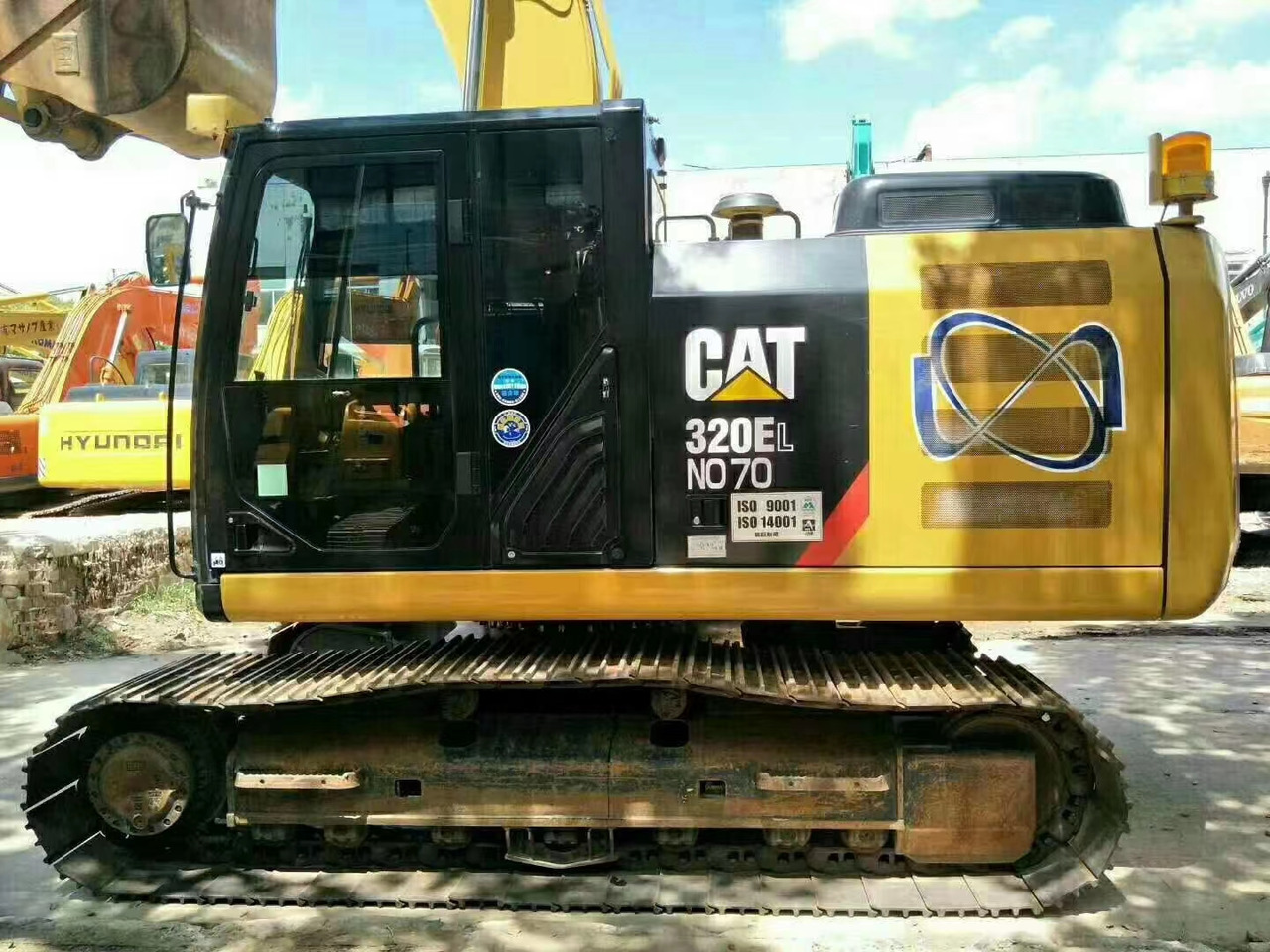 CATERPILLAR 320E - Excavadora de cadenas: foto 1 CATERPILLAR 320E - Excavadora de cadenas: foto 1