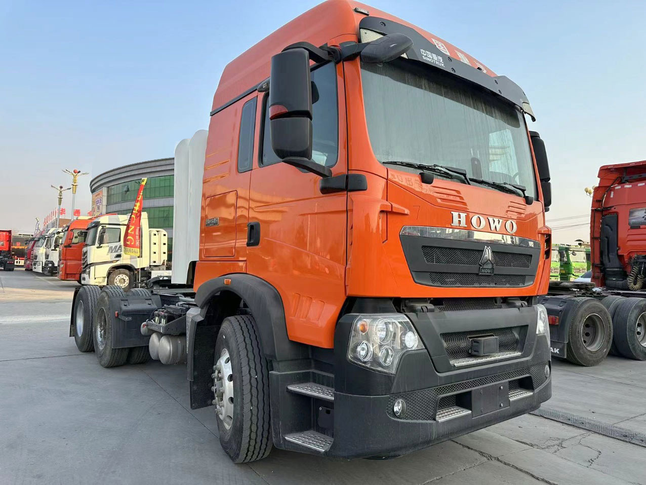 HOWO TX400 Truck Unit Click Here for Discount - Cabeza tractora: foto 2 HOWO TX400 Truck Unit Click Here for Discount - Cabeza tractora: foto 2
