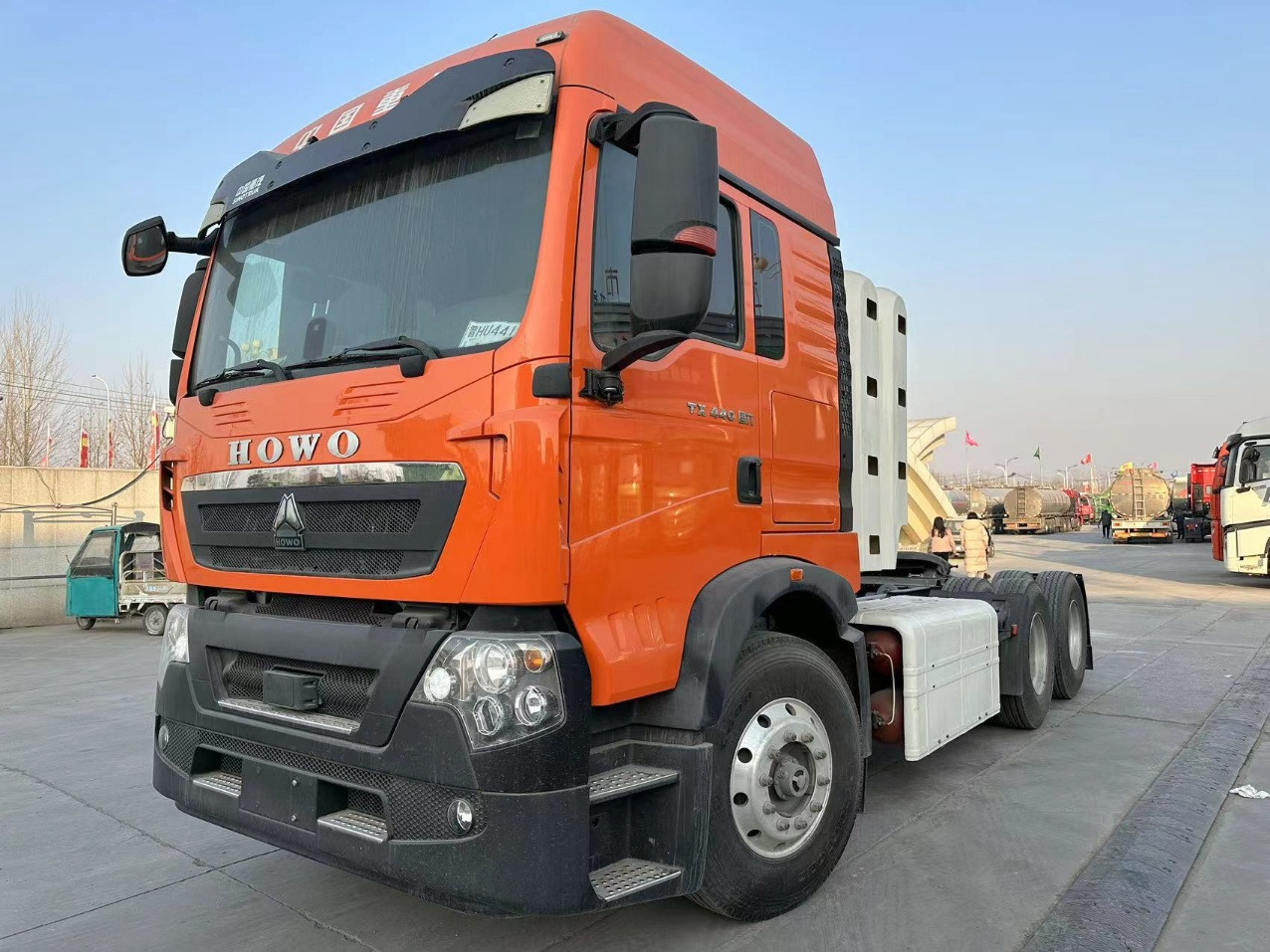 HOWO TX400 Truck Unit Click Here for Discount - Cabeza tractora: foto 1 HOWO TX400 Truck Unit Click Here for Discount - Cabeza tractora: foto 1