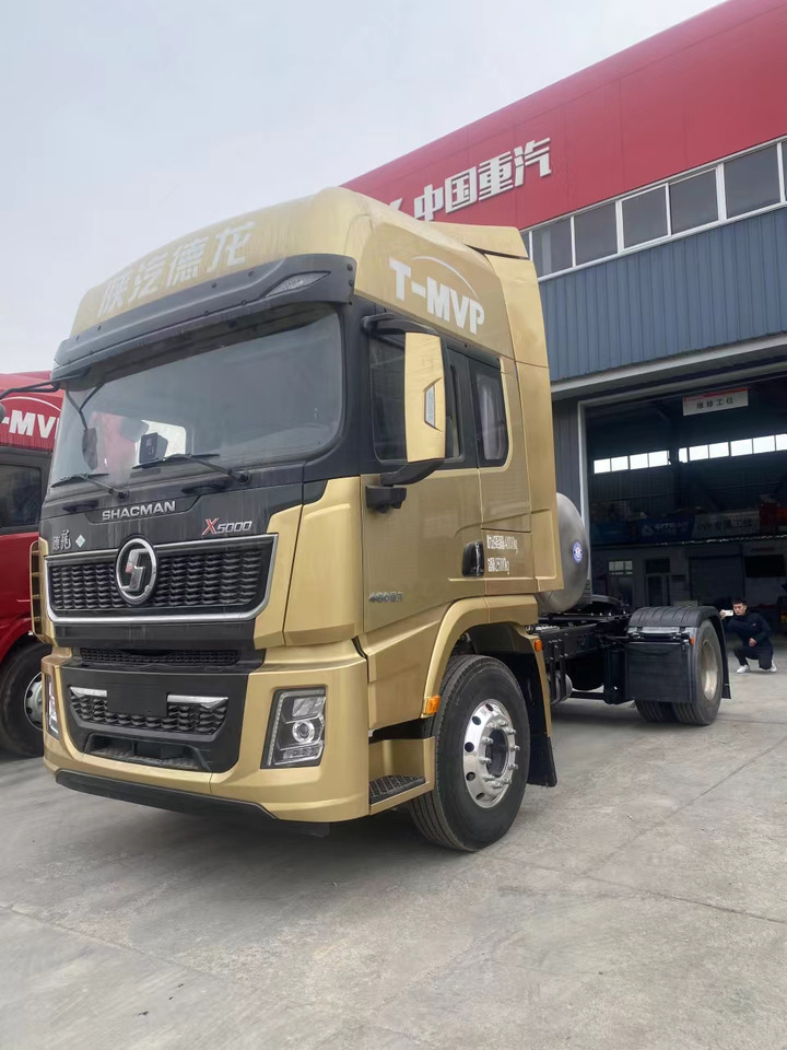 SINOTRUK Delong X5000 4X2 Atomatic Tractor Unit - Cabeza tractora: foto 1 SINOTRUK Delong X5000 4X2 Atomatic Tractor Unit - Cabeza tractora: foto 1