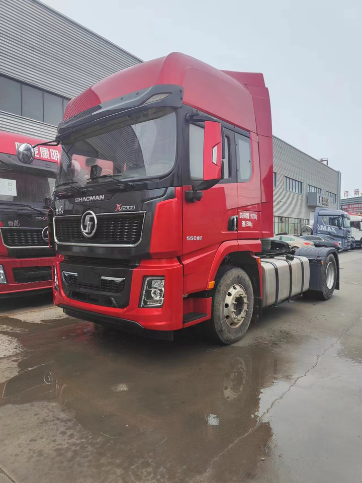 SINOTRUK Delong X5000 4X2 Truck Unit Automatic Transmission - Cabeza tractora: foto 2 SINOTRUK Delong X5000 4X2 Truck Unit Automatic Transmission - Cabeza tractora: foto 2